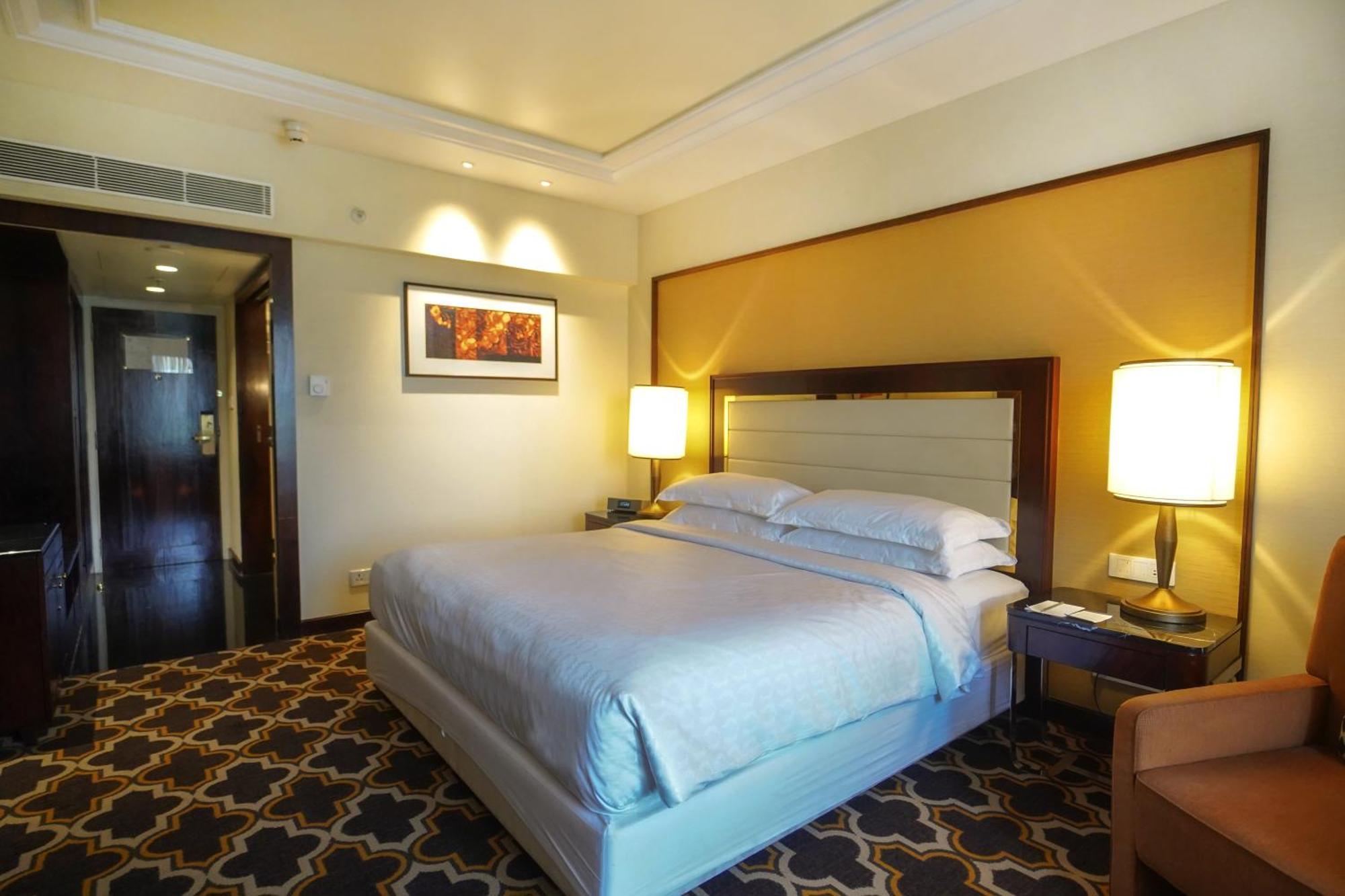 Sheraton Grand Bund Garden Hotel Pune
